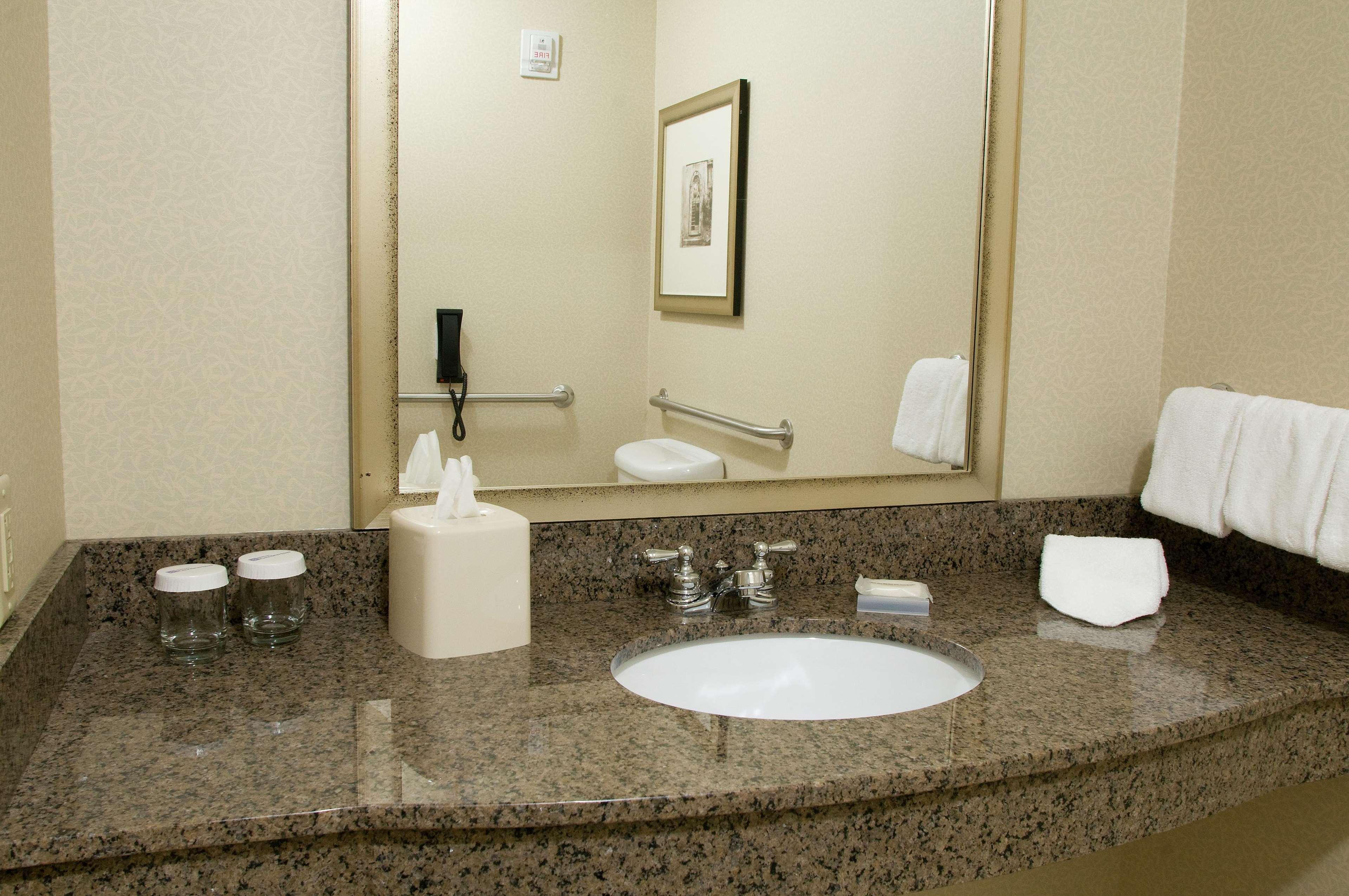 Hilton Garden Inn Mount Holly/Westampton מראה חיצוני תמונה