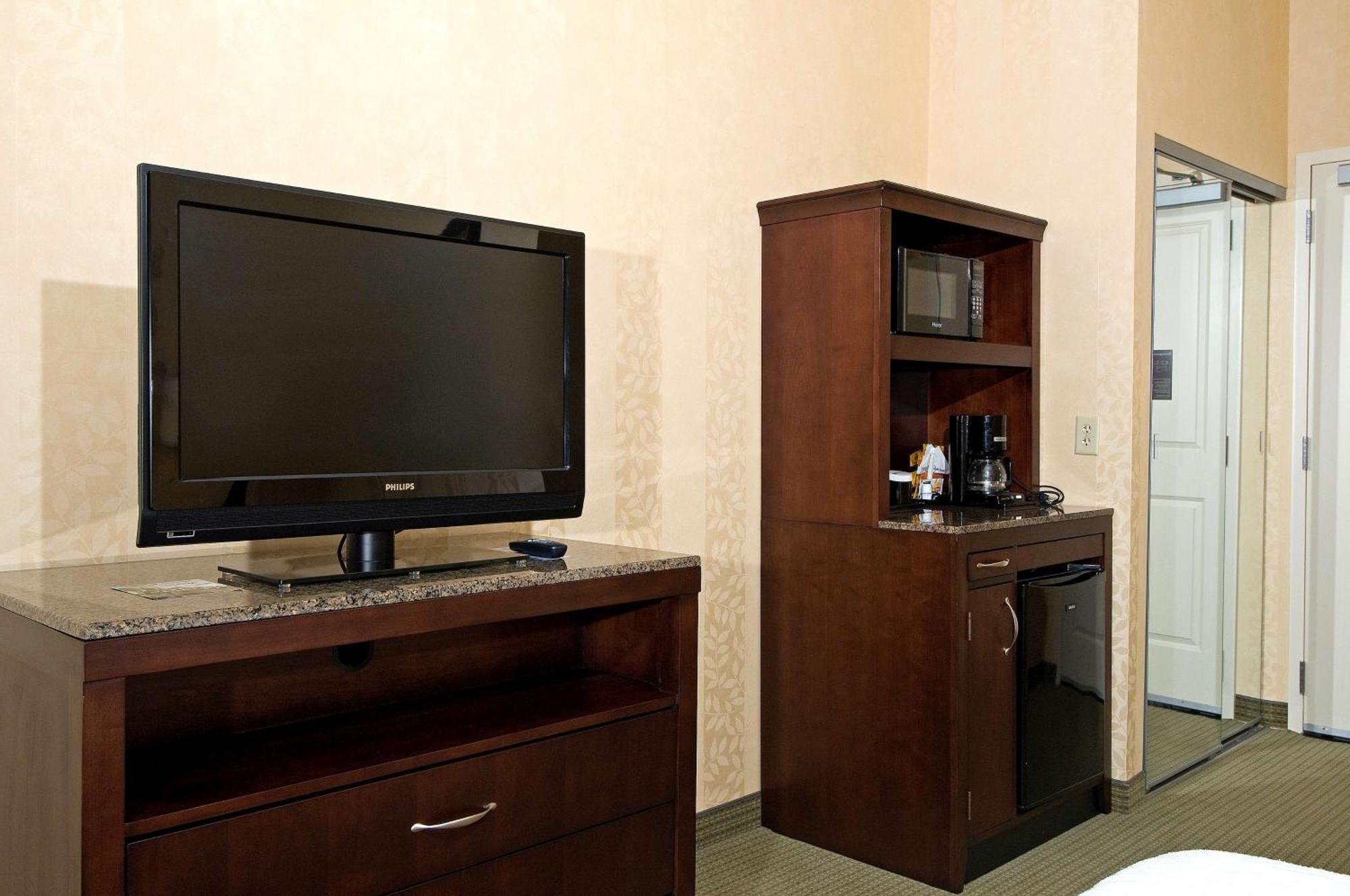 Hilton Garden Inn Mount Holly/Westampton מראה חיצוני תמונה